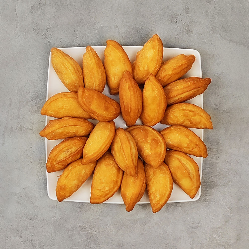 پیراشکی پنیر و پیازچه